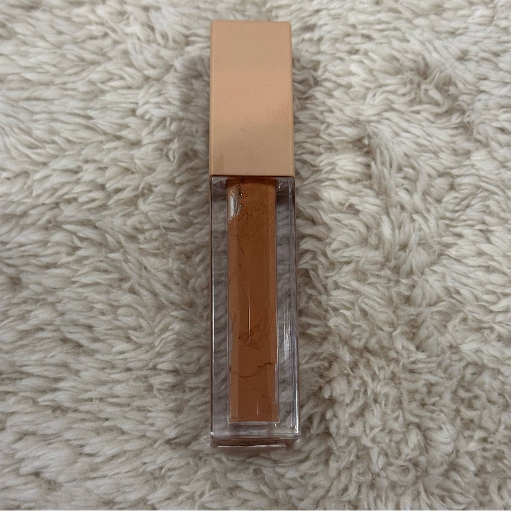 kkw beauty nude 2 lip gloss